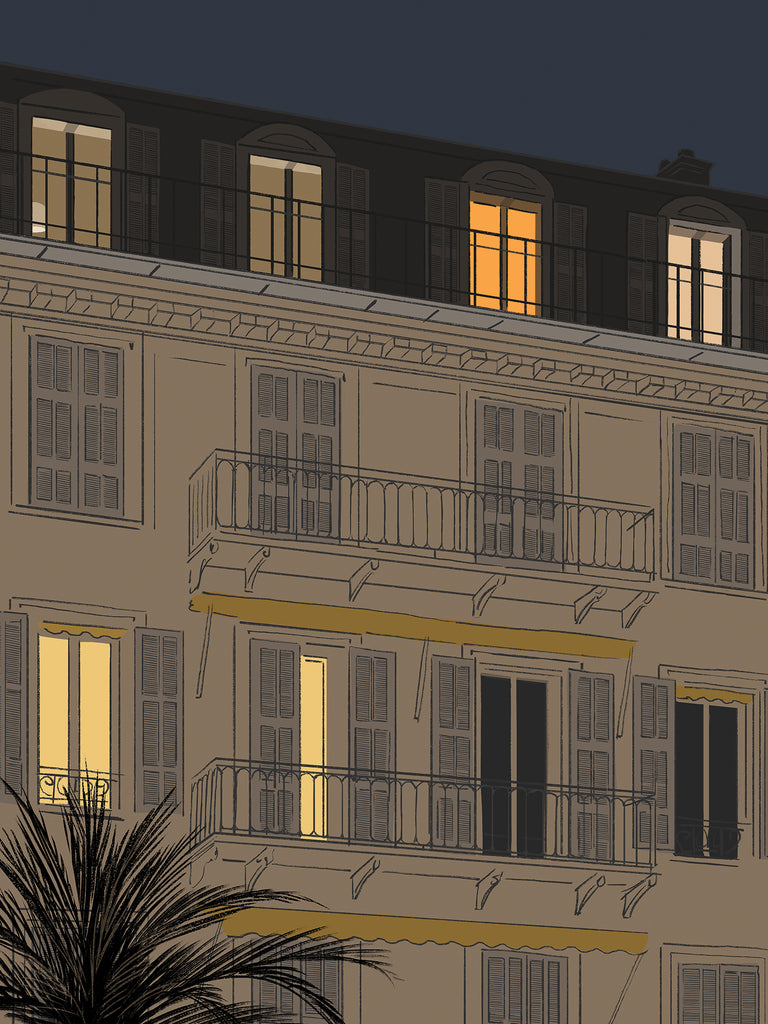 BEAUTIFUL MOON OVER NICE